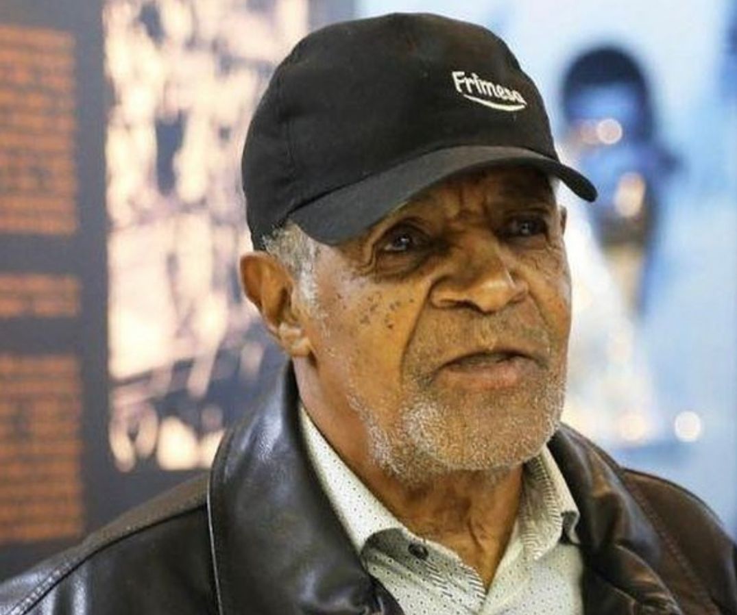 Ídolo do Santos, Dorval, morre aos 86 anos