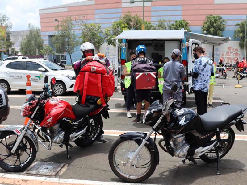 Caem acidentes com motos em Campinas