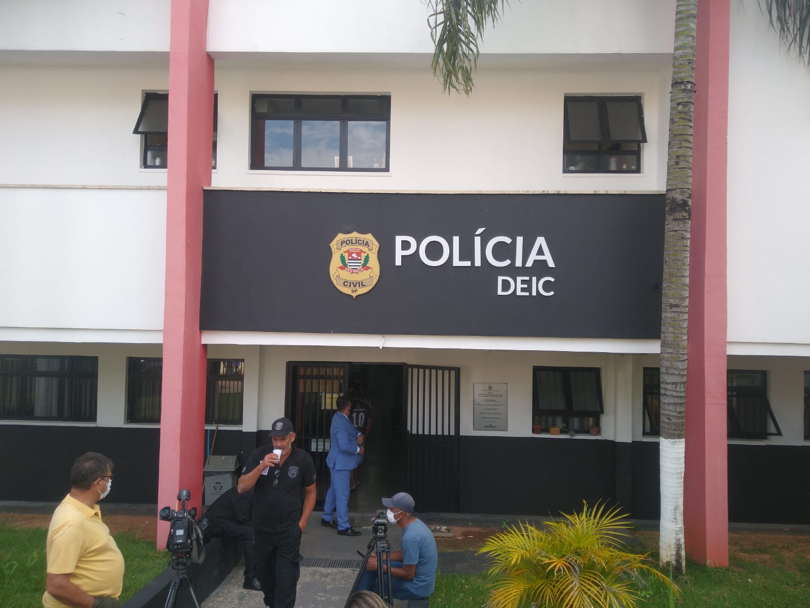 Polícia cumpre mandados na investigação sobre assassinato de sindicalista