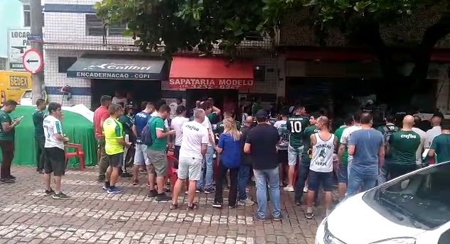 Torcedores do Palmeiras em Campinas comemoram vitória e projetam final do mundial