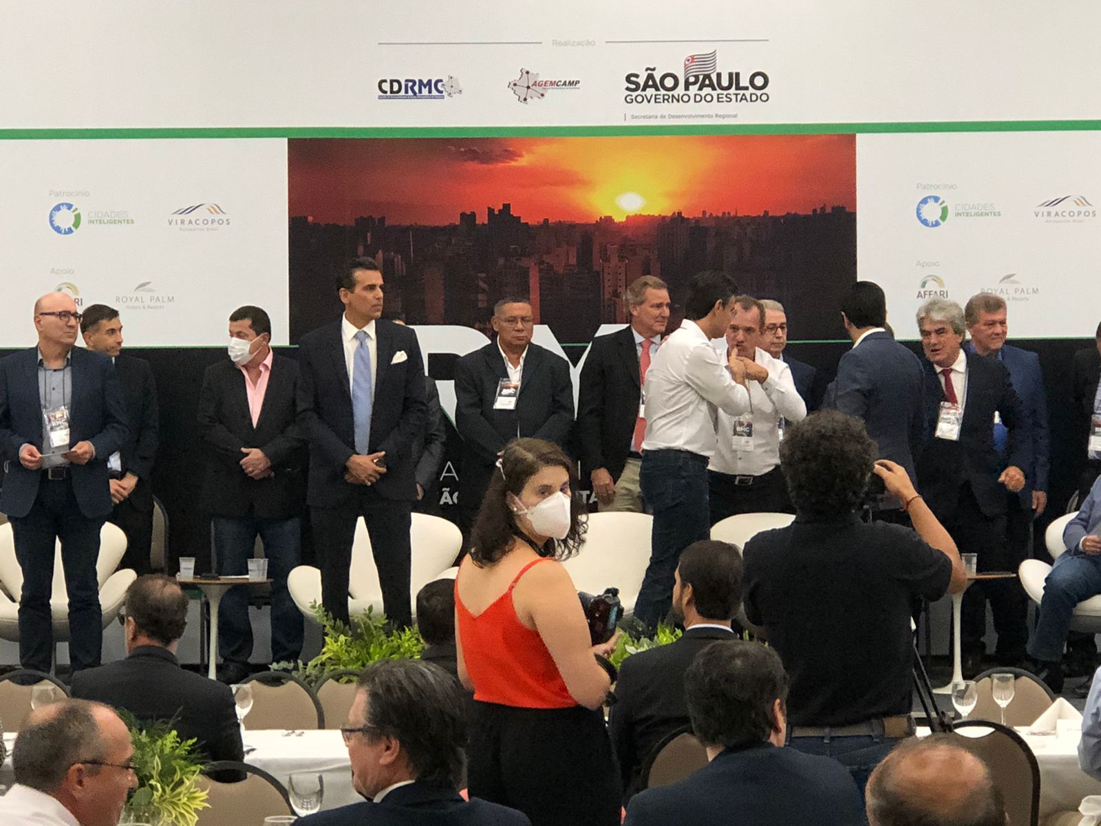 Evento com lançamento de livro celebra os 20 anos da RMC