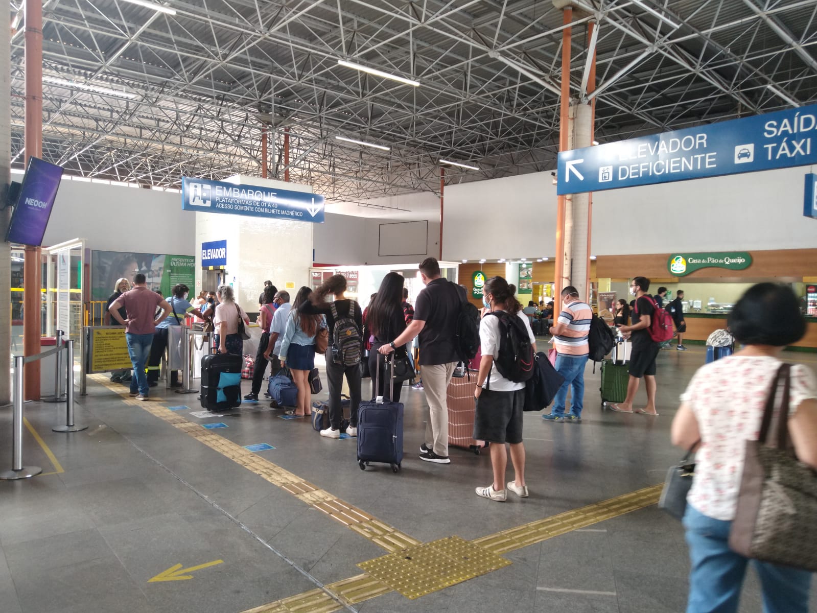 Rodoviária de Campinas tem movimentação intensa