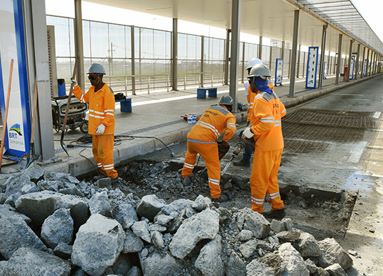 Com menos de dois anos, corredor do BRT na JB Dunlop já passa por manutenção