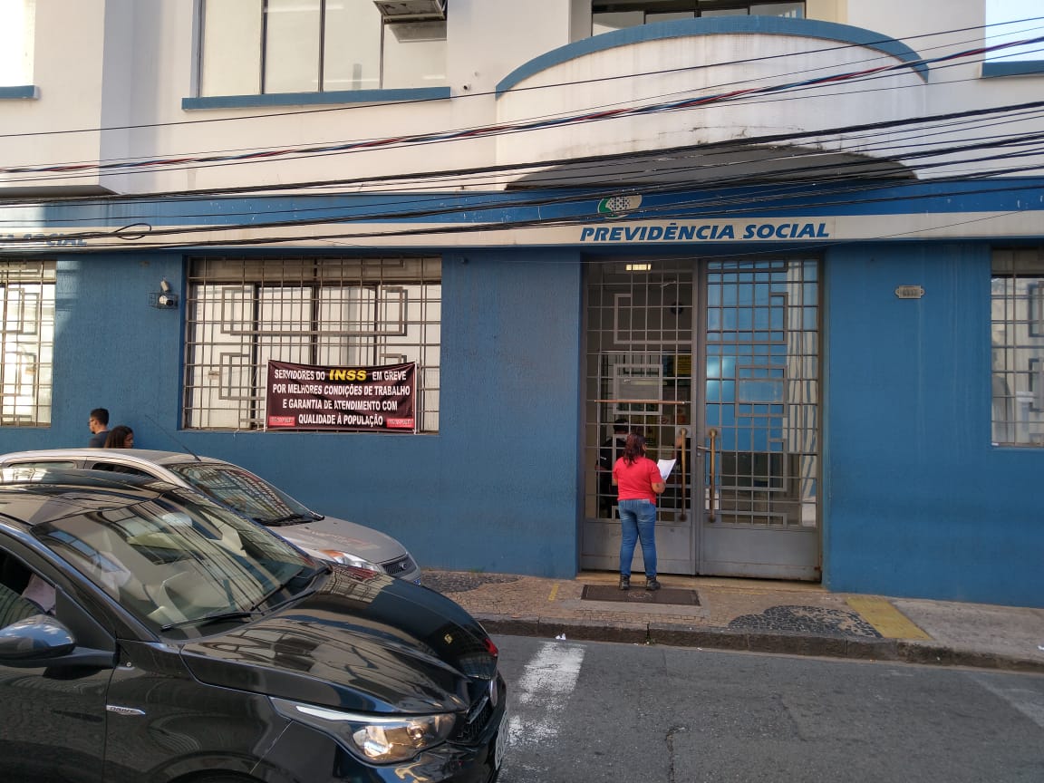 Greve dos servidores do INSS completa um mês e sem previsão de término