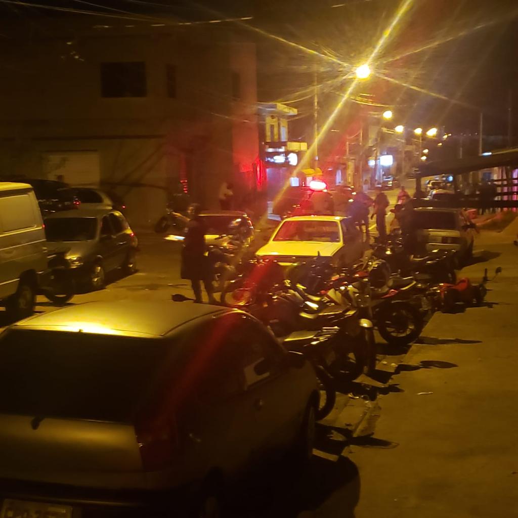 PM e GM de Campinas multam e recolhem veículos num pancadão com cerca de 400 pessoas
