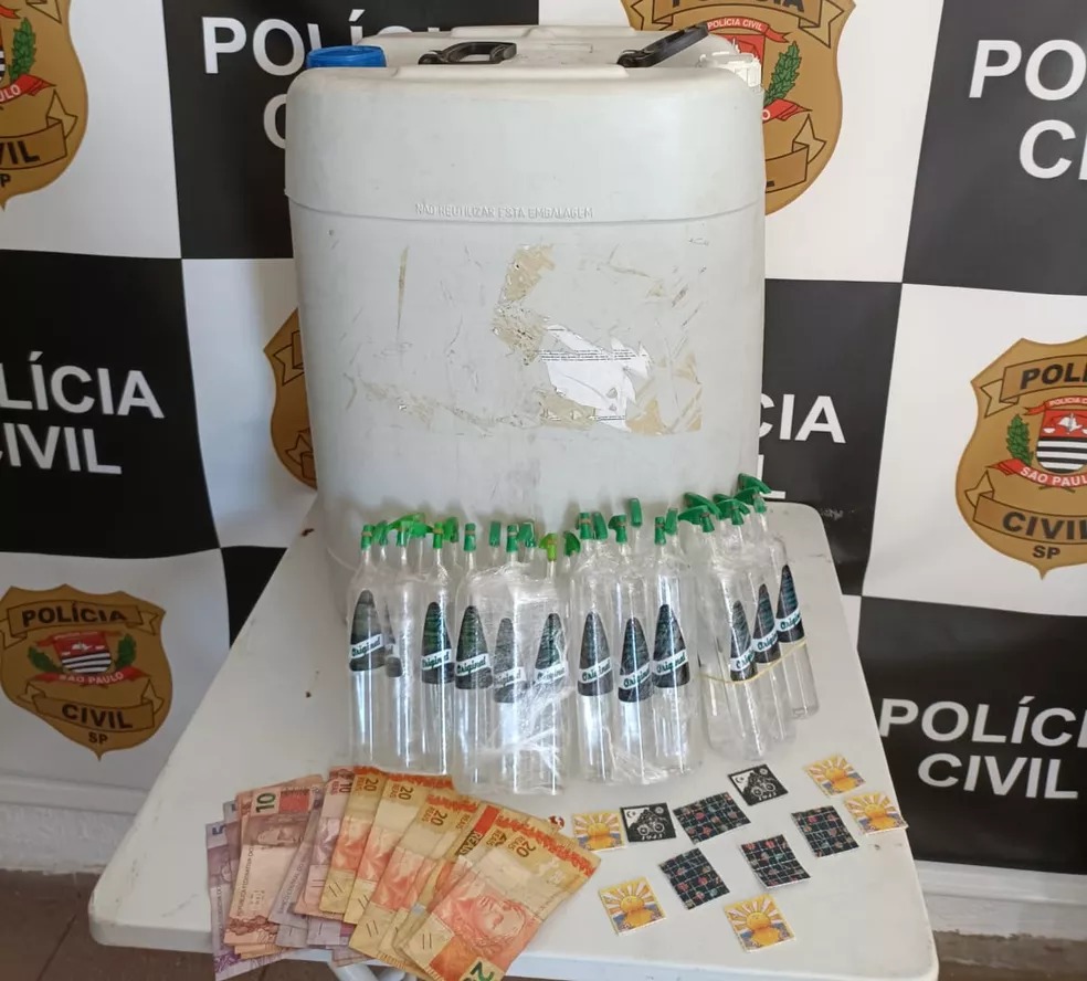 Polícia apreende drogas que seriam revendidas em festas universitárias