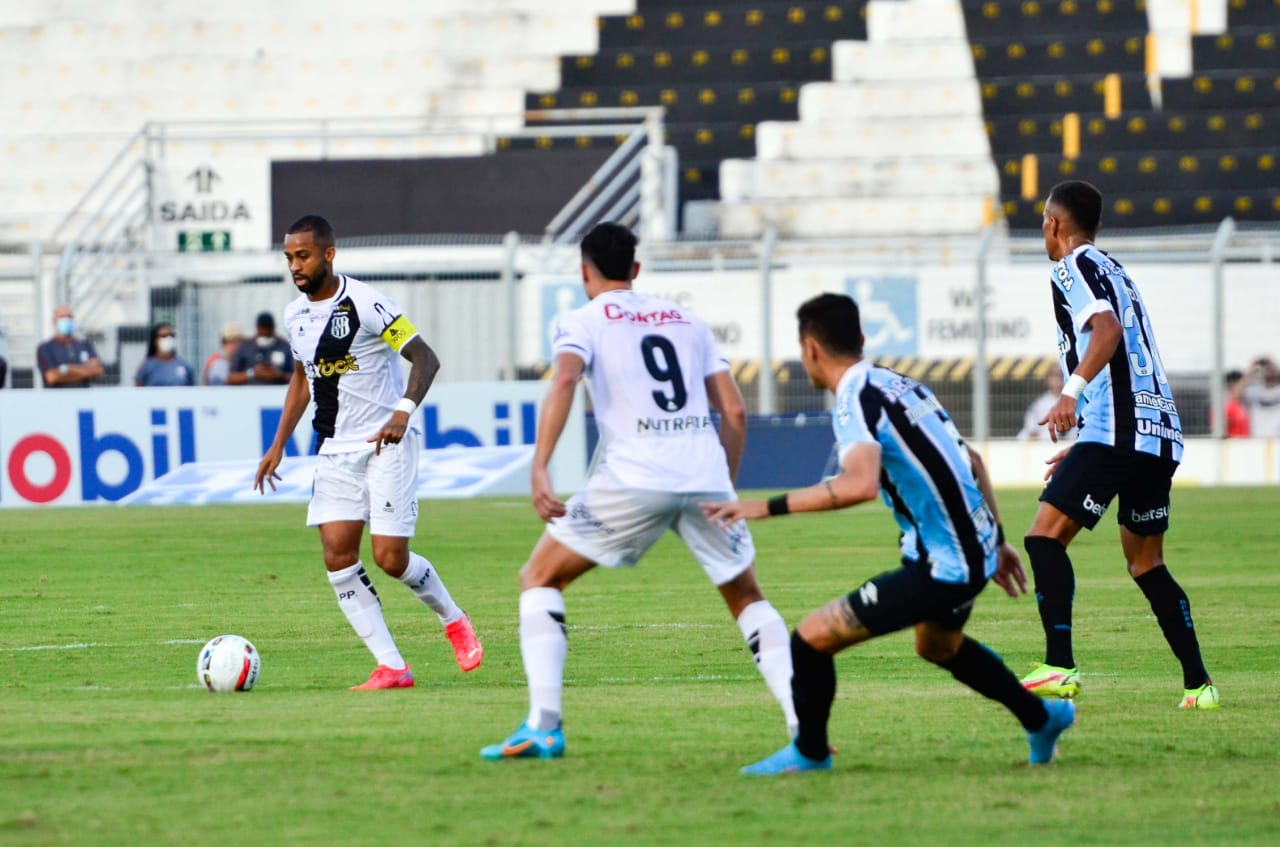 Ponte Preta fica no empate com Grêmio pela estreia do Brasileirão