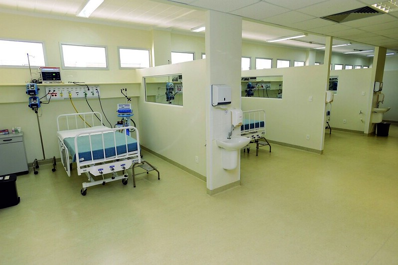 Internações em UTI caem em Campinas, mas casos de covid-19 aumentam