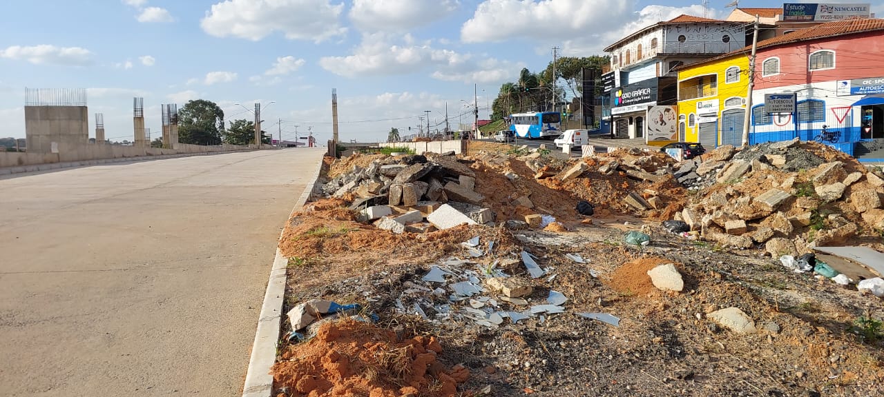 Prefeitura vai multar consórcio por abandonar obras no Ouro Verde