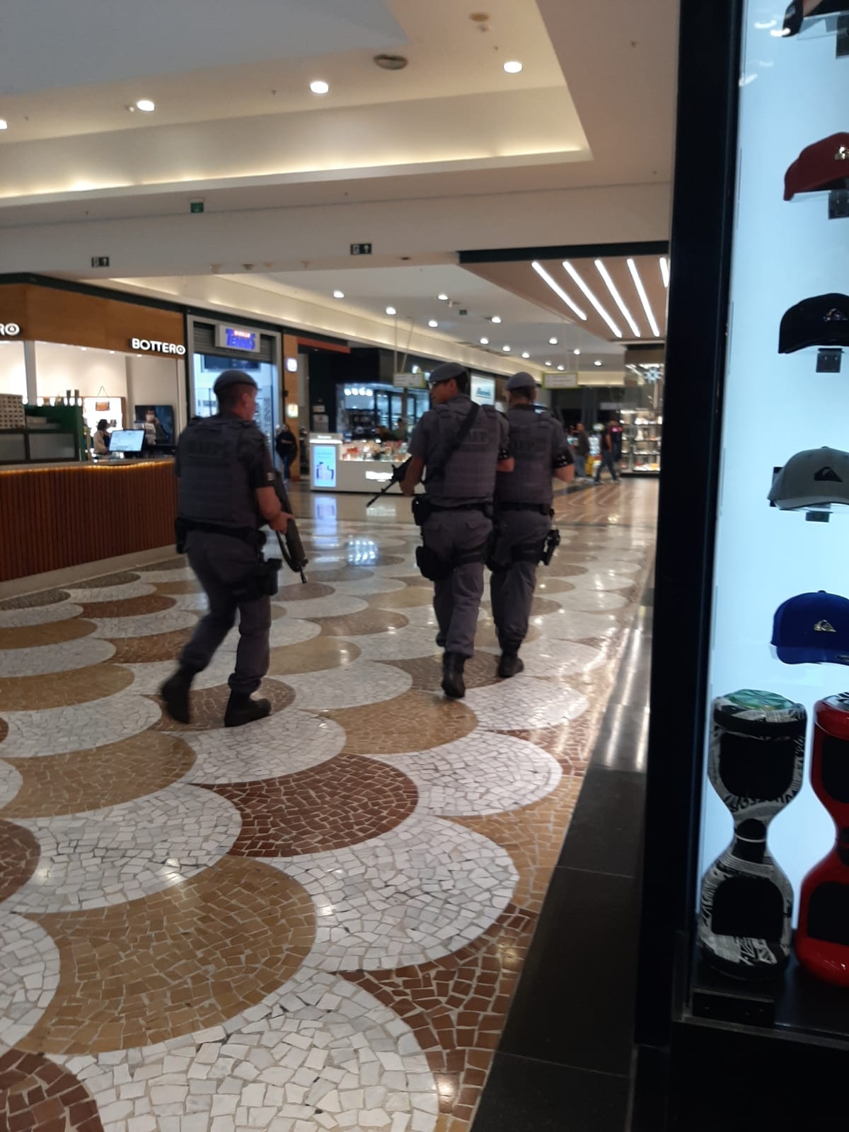 Polícia concluí inquérito de assalto a joalherias no Dom Pedro
