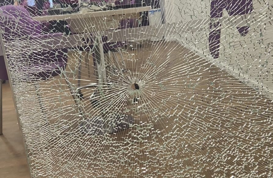 Três são presos por roubo em shopping; quarto suspeito morreu