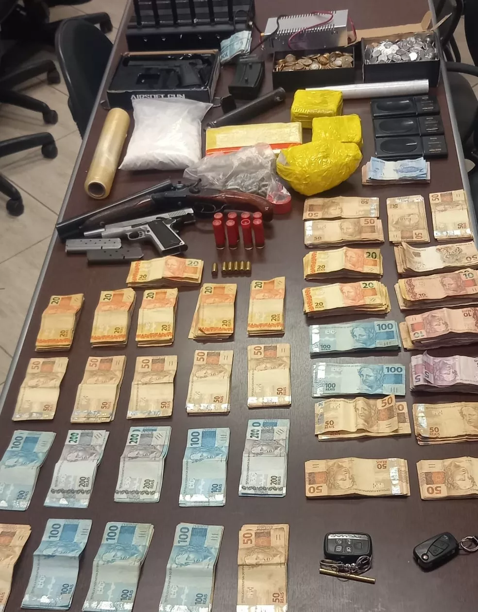 Quatro são presos durante operação contra tráfico de drogas em Piracicaba