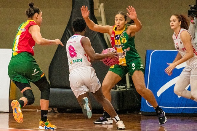 Vera Cruz perde em casa e fica com o vice-campeonato da LBF