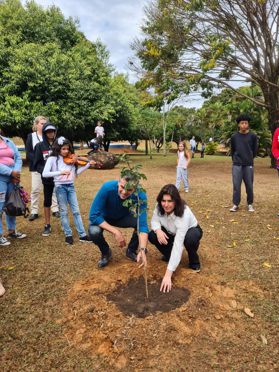 Simone Tebet critica o uso da bandeira como ideologia política em visita a Jaguariúna  
