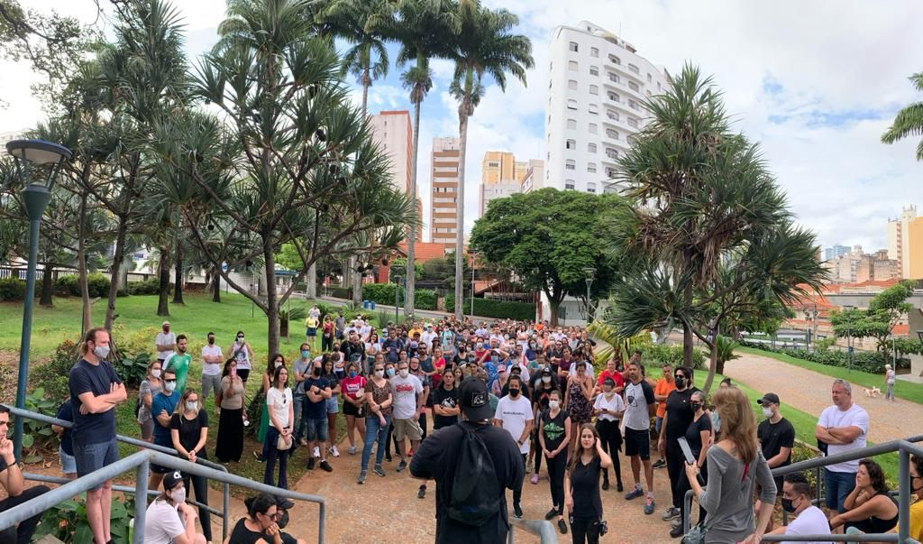 “Caminhada Assombrada” é realizada pelas ruas de Campinas