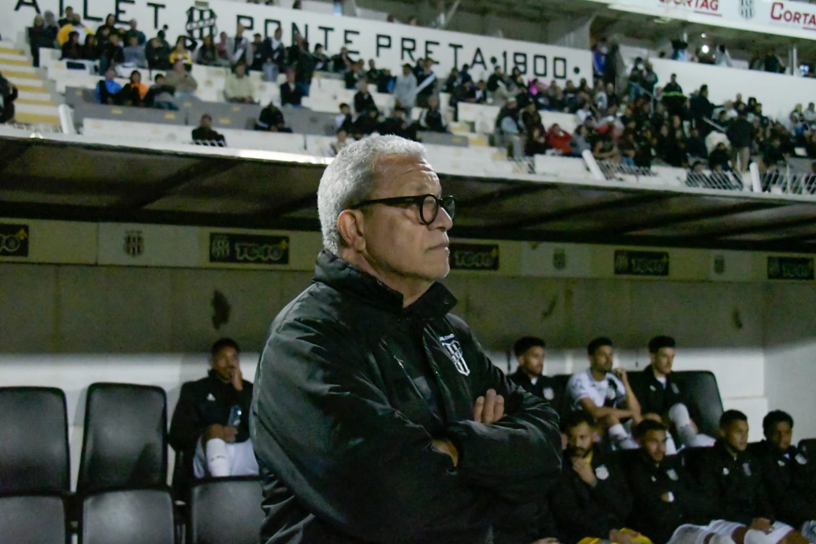 Hélio dos Anjos prevê jogo mais difícil contra o Sport
