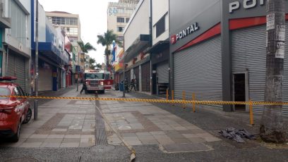 Incêndio atinge depósito no centro de Campinas