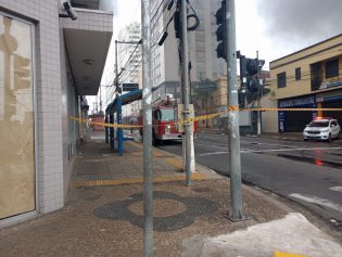 Incêndio atinge depósito no centro de Campinas