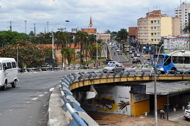 Prefeitura lança licitação para reformar base do Viaduto Cury