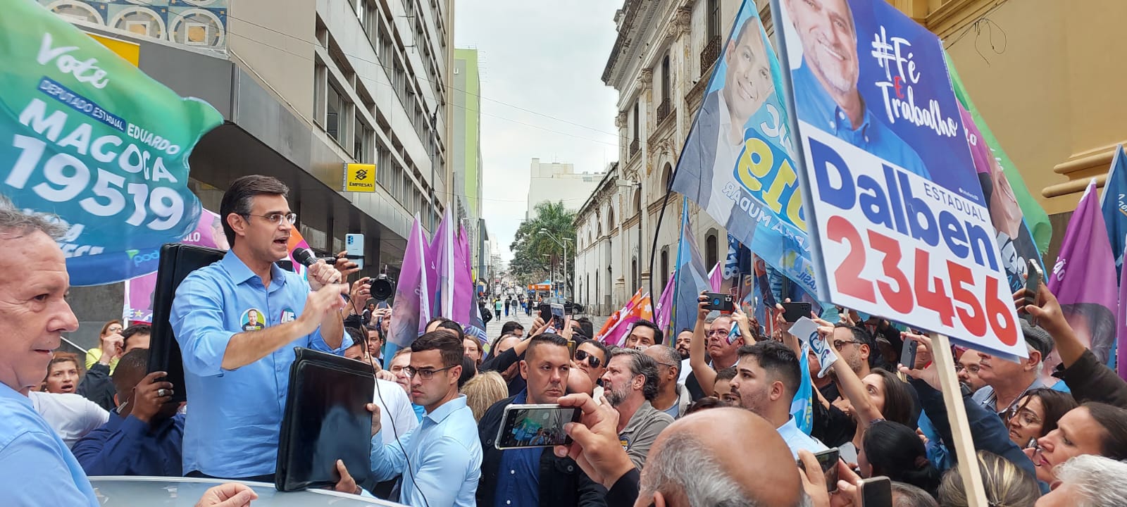Rodrigo Garcia promete licitar trem intercidades em 2023 se reeleito
