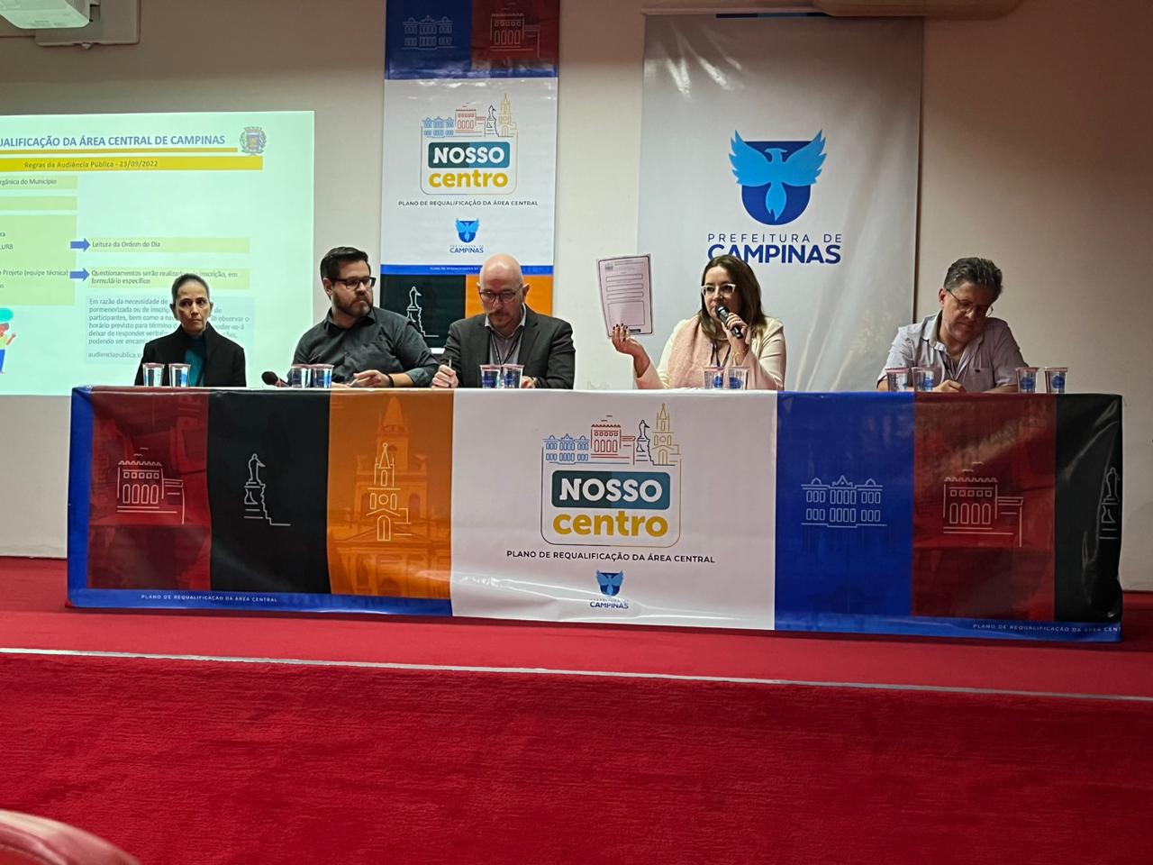 Secretaria de Urbanismo tira dúvidas de moradores sobre revitalização do centro