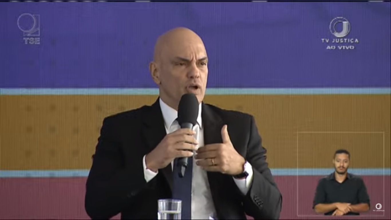 Alexandre de Moraes diz que blitze da PRF não impediram votação