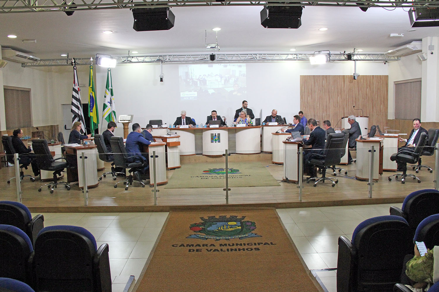 Câmara de Valinhos discute reajuste no auxílio-alimentação dos servidores