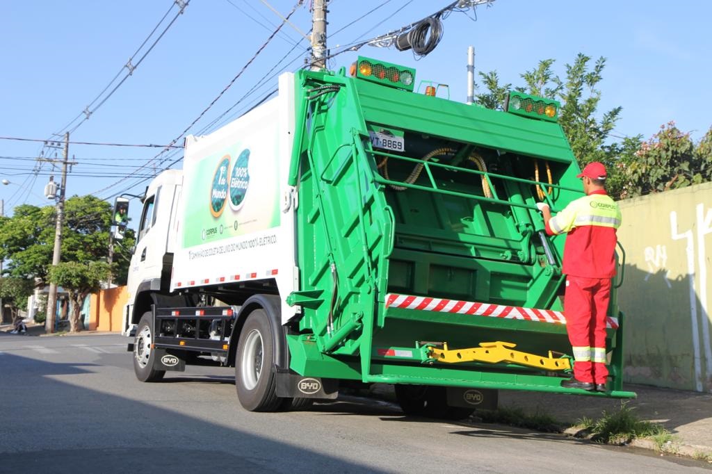 Coletor de lixo é atropelado por companheiro de trabalho em Indaiatuba