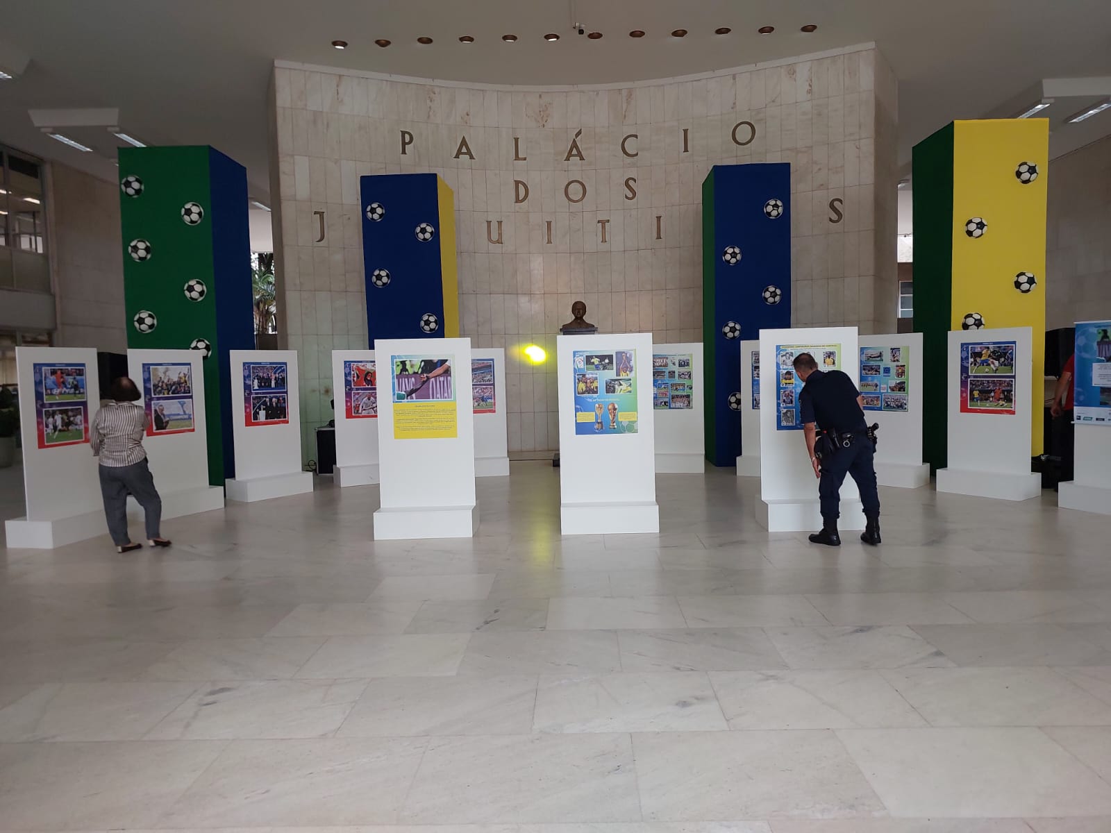Exposição na Prefeitura apresenta participações de Campinas na Copa do Mundo