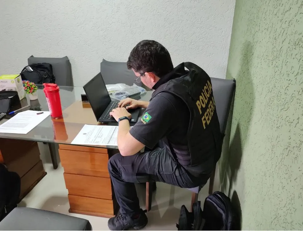 PF prende homem com pornografia infantil em Rio das Pedras