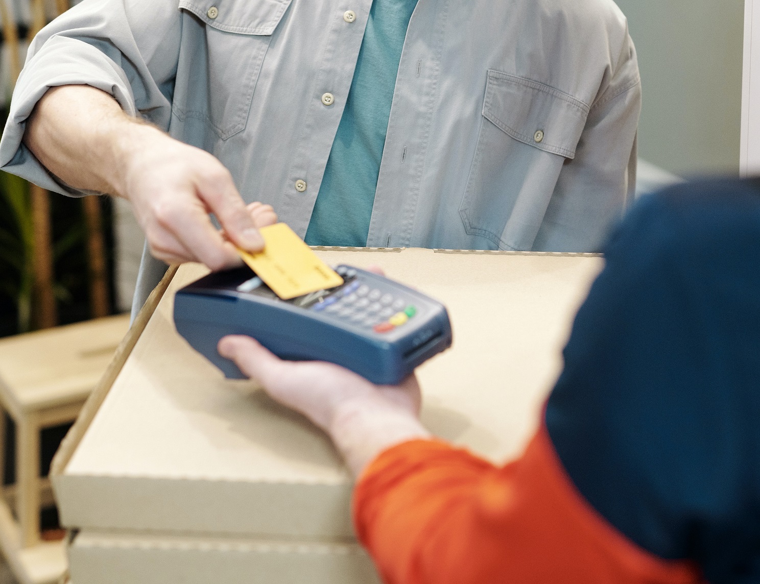 Dívida do cartão de crédito passa a ser bloqueada ao atingir 100% do valor 