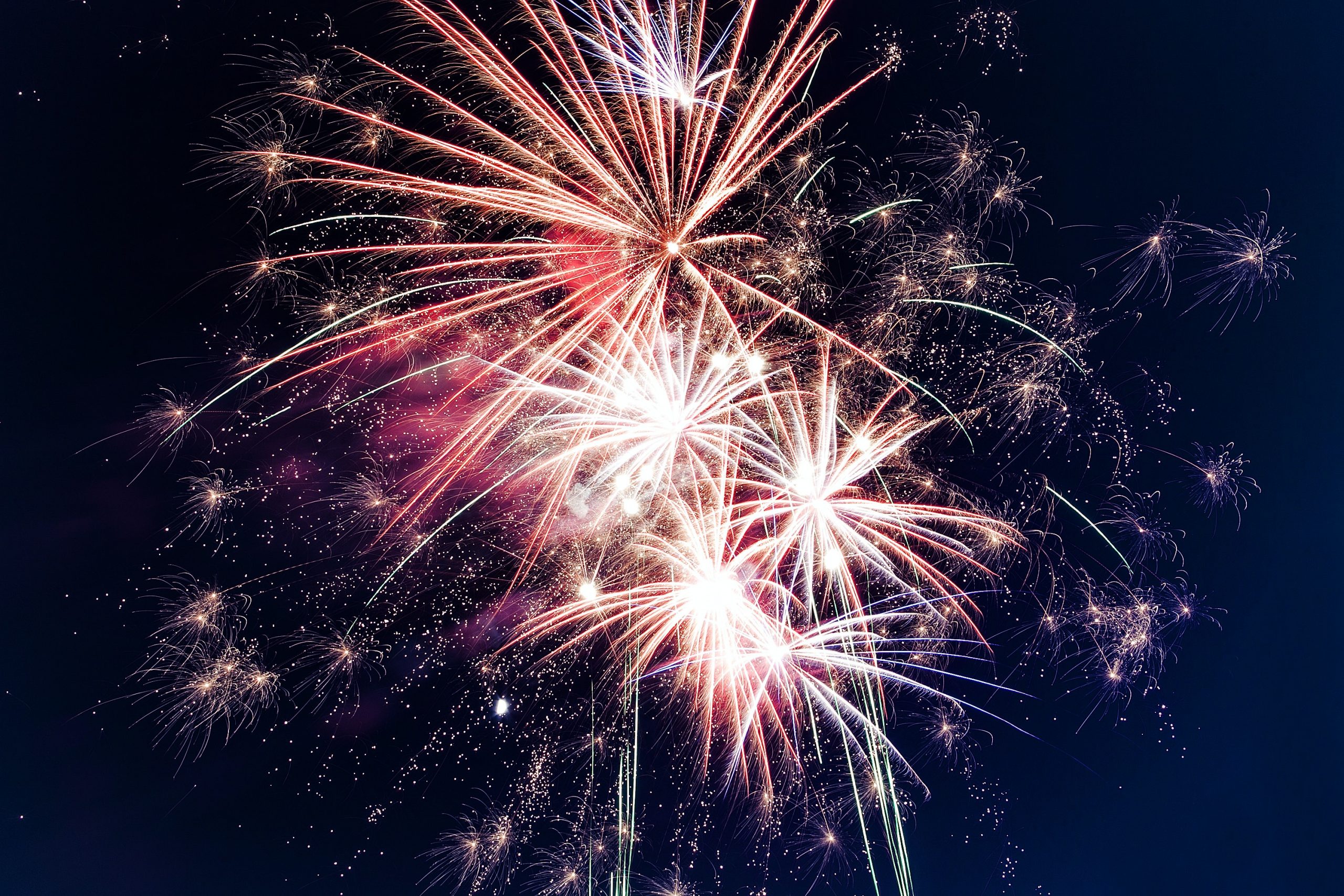 Prefeito sanciona e multa para quem soltar fogos de artifício passa a valer em Campinas