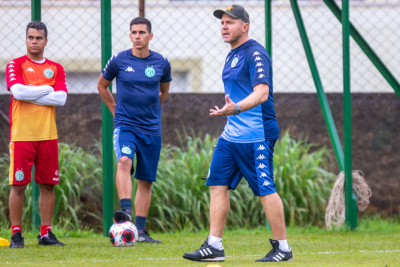 Guarani pode ter cinco caras novas para a estreia no Paulistão