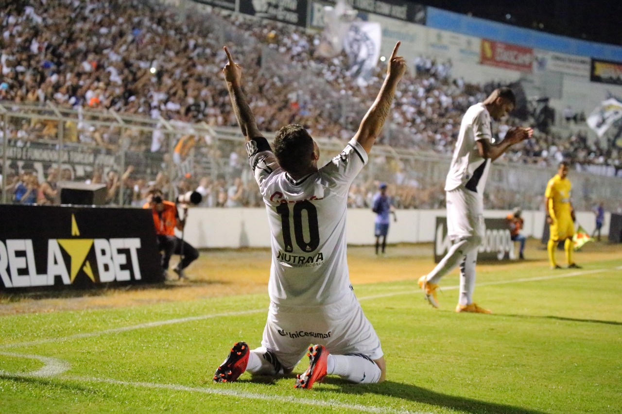 Ponte Preta vence Monte Azul e assume liderança da Série A2