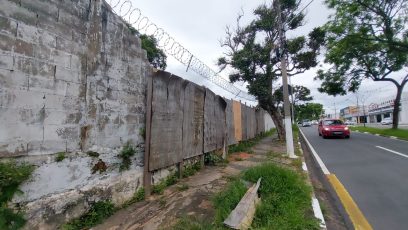 Situação de muro do Cemitério da Saudade gera receio de novas quedas