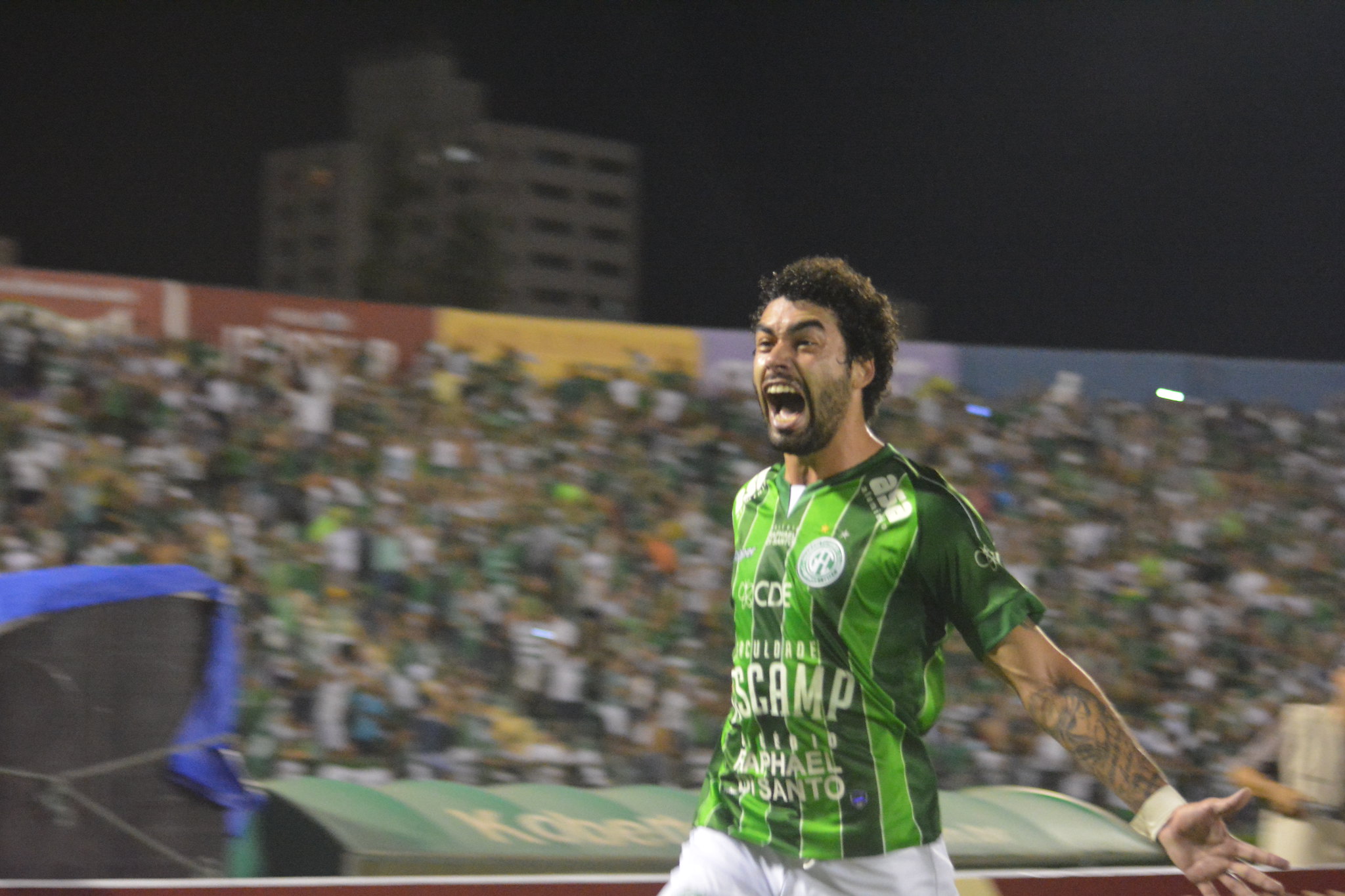 Guarani se aproxima de acerto com Bruno Mendes