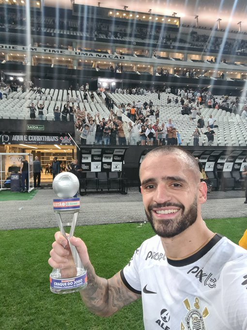 Para treinador, clássico deixa Corinthians mais fortalecido