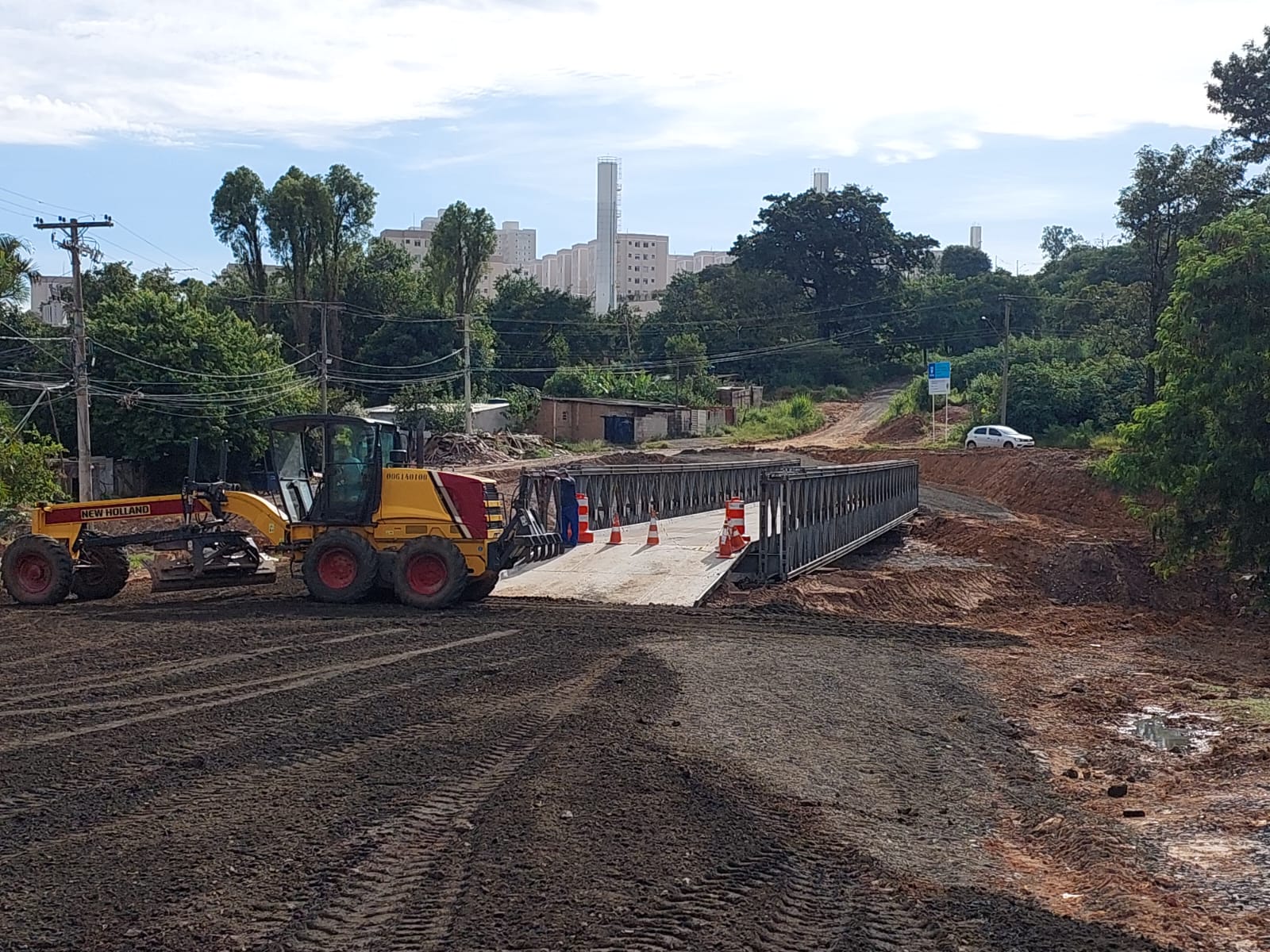Ponte provisória entre Jardim das Bandeiras e São José está pronta