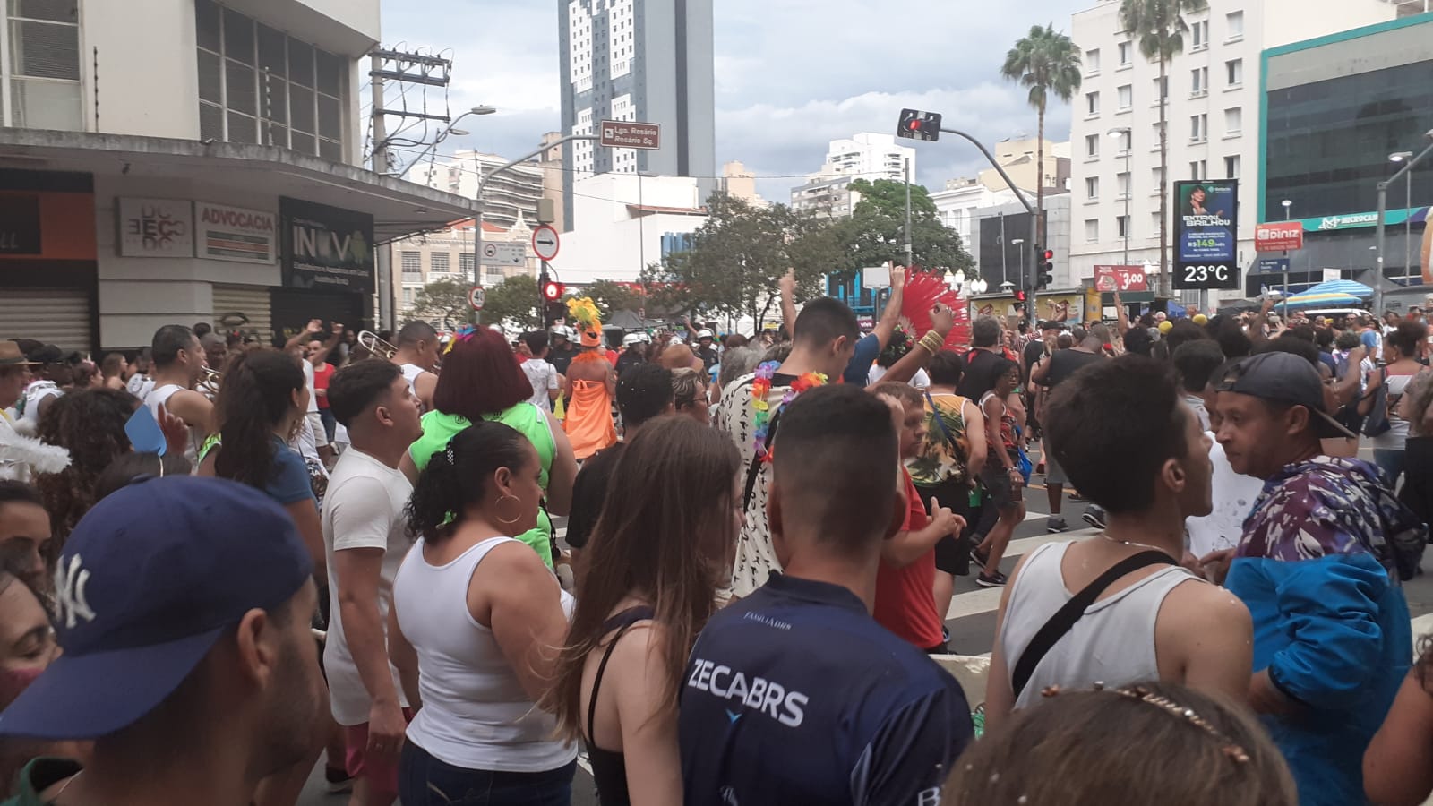 Prefeitura fecha 9 estabelecimentos nos dois primeiros dias de Carnaval
