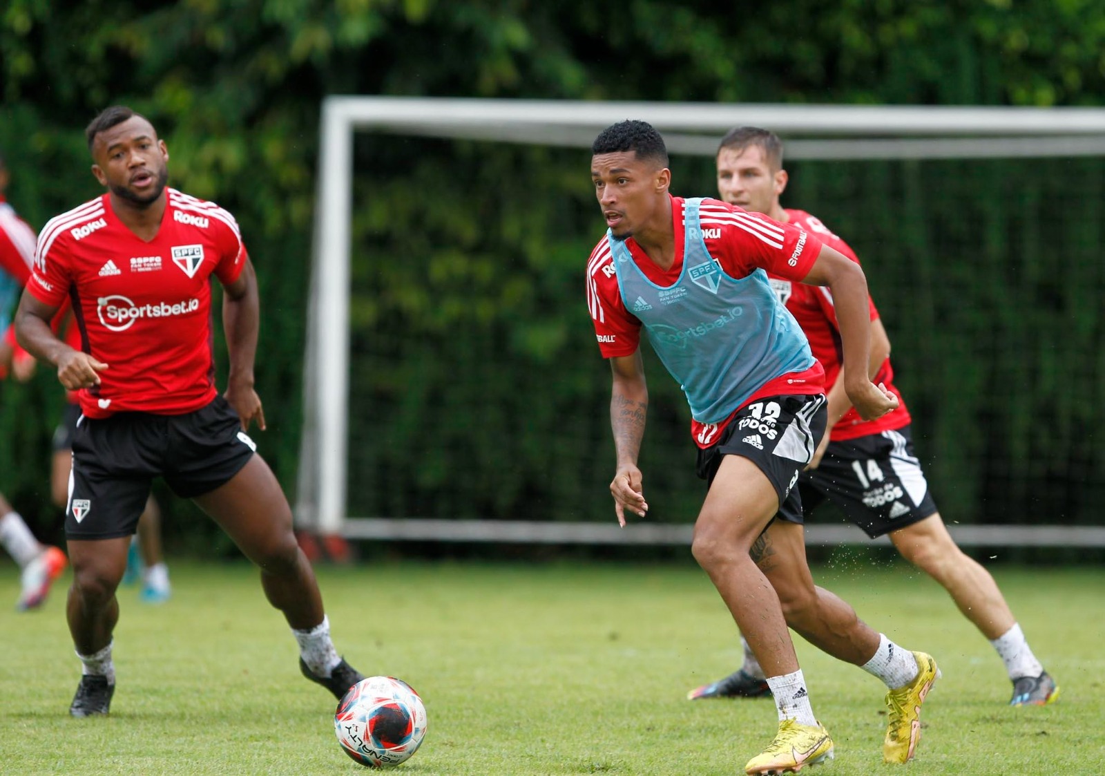 São Paulo deverá ter mudanças para enfrentar o São Bento