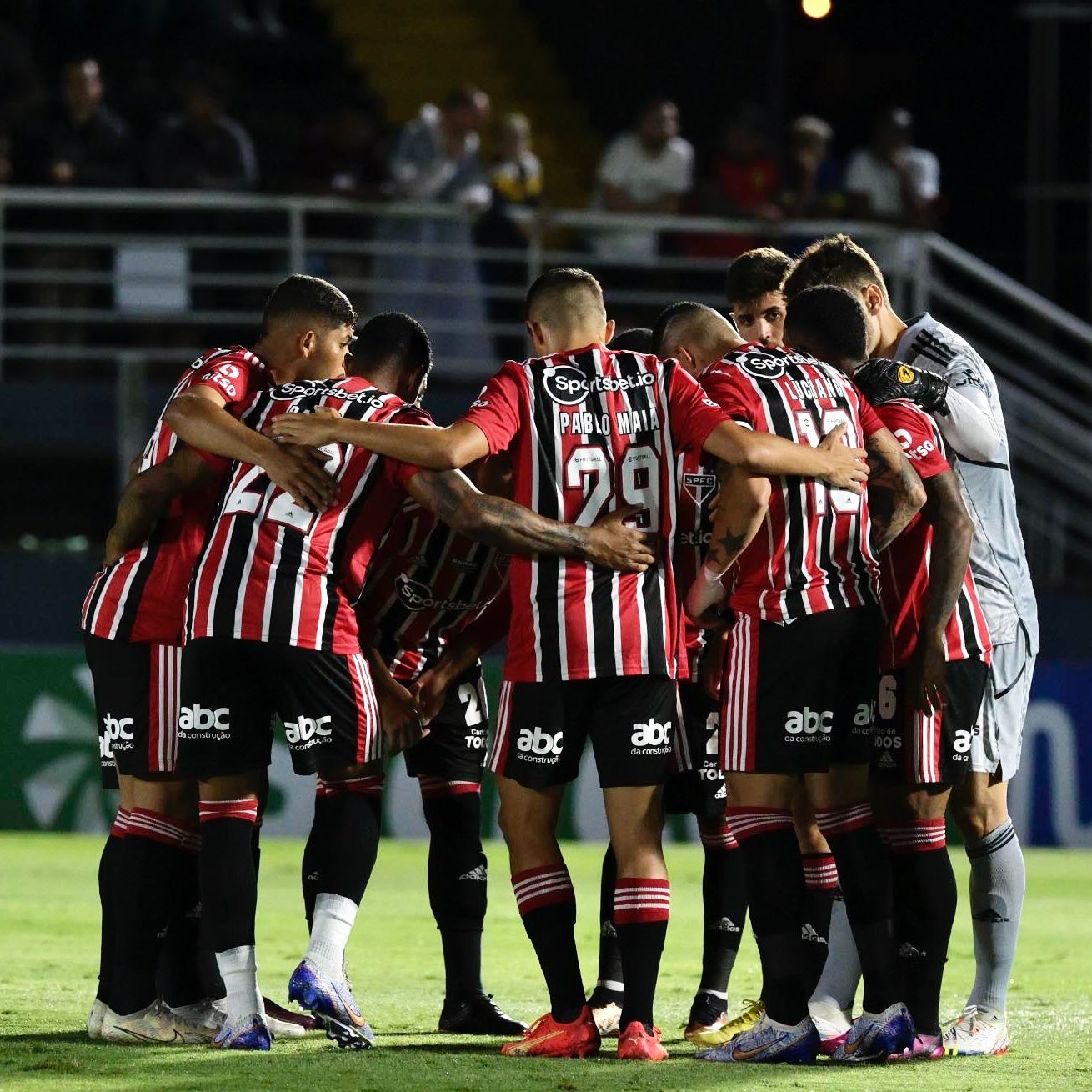 Técnico Rogério Ceni vê resultado ingrato do São Paulo diante do Bragantino