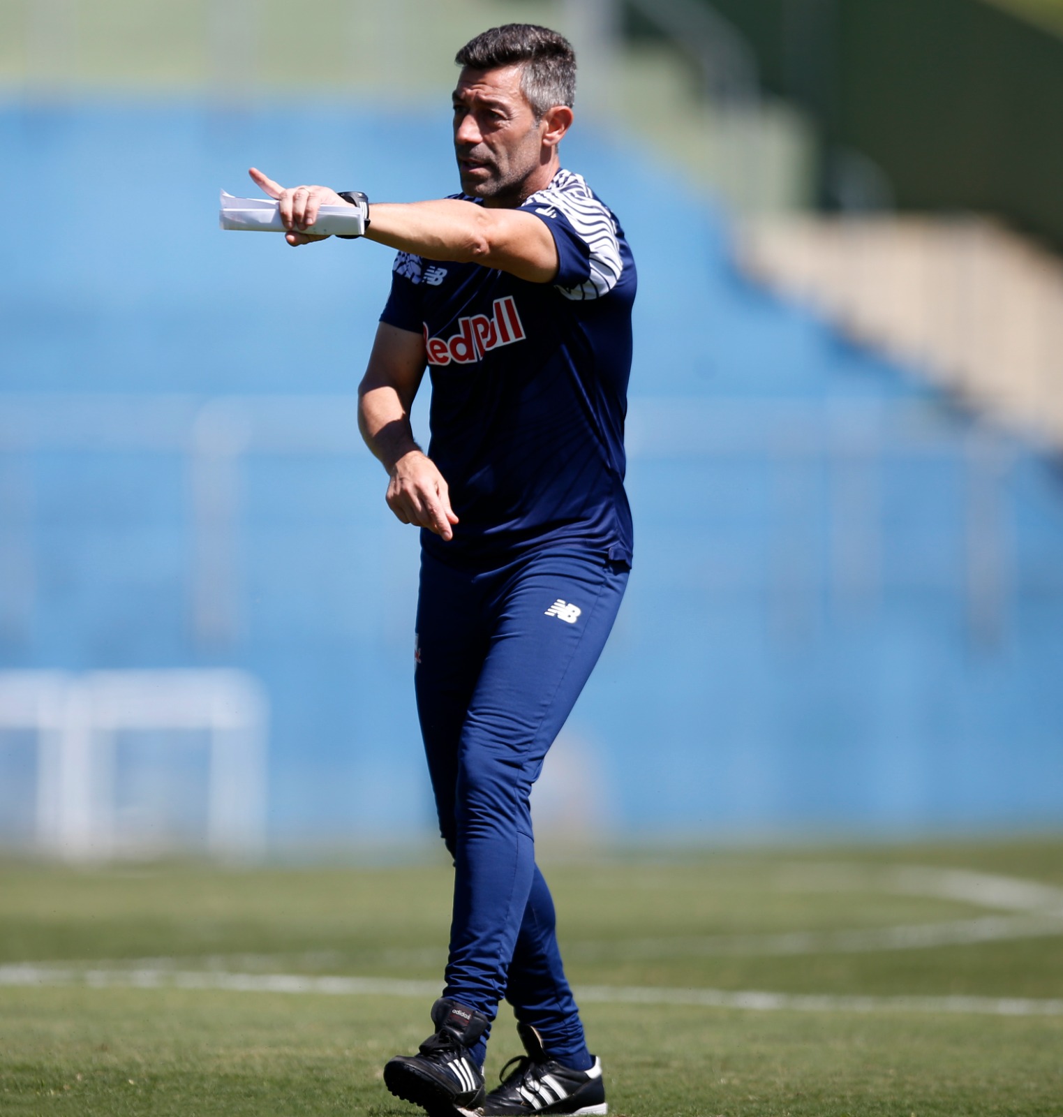 Bragantino encara Água Santa de olho em final após 33 anos