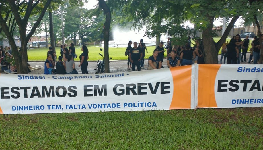 Começa greve de servidores em Limeira; negociações não avançaram