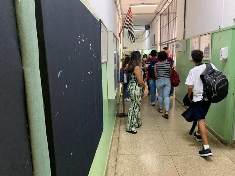 Diretora da Apeoesp critica estado e afirma que professores estão sob pressão