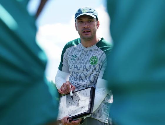 Guarani acerta detalhes para anunciar o técnico Bruno Pivetti