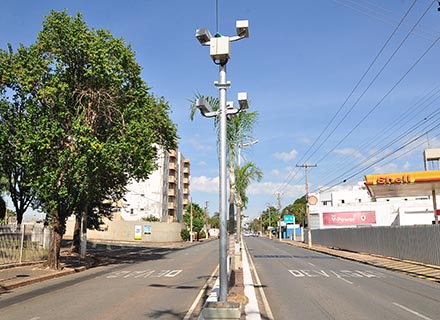 Americana cancela todas as multas emitidas pelos radares novos