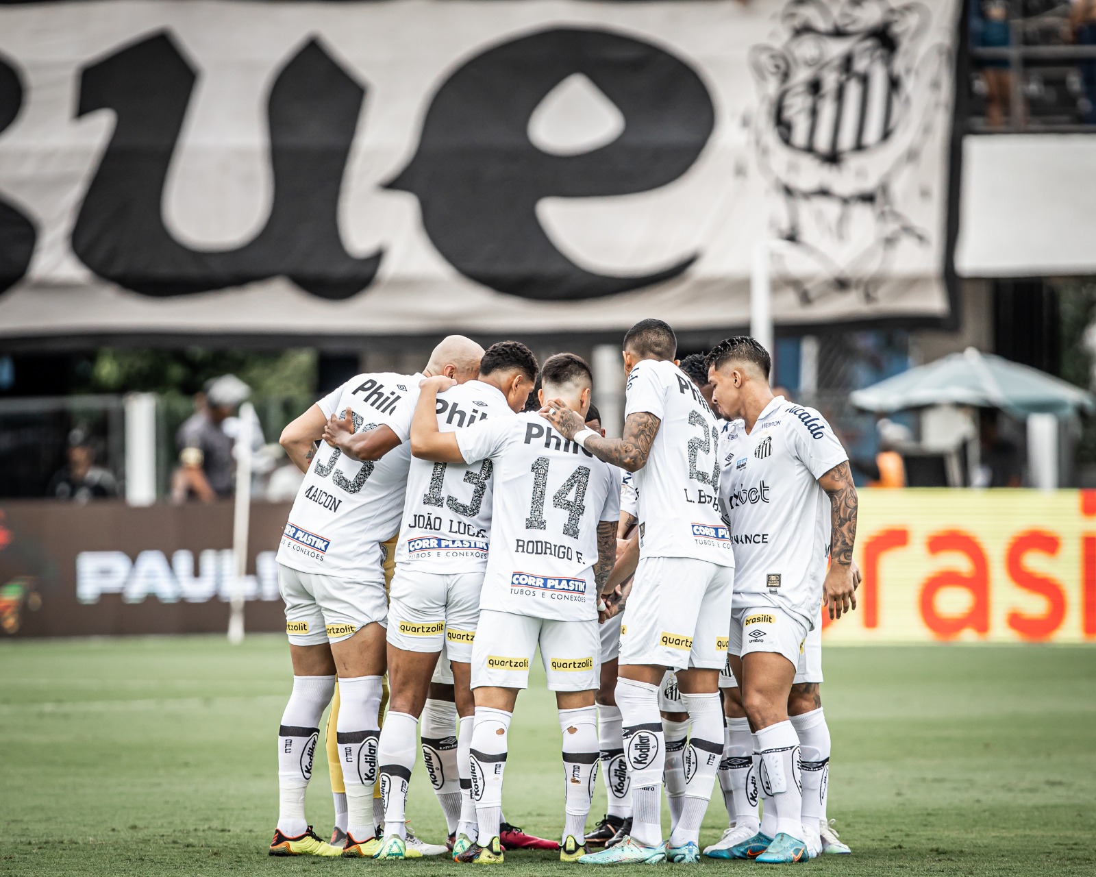 Técnico Odair Hellmann tem dúvidas para escalar o Santos
