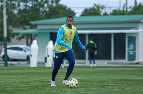Após saída de Jamerson, Guarani deve oficializar contratação de Diego Porfírio