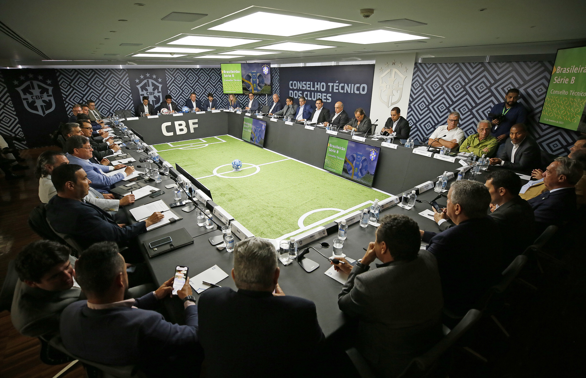 CBF detalha tabela da Série B; Primeiro dérbi acontece dia 21/05