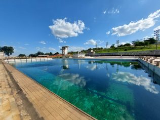 Com água suja, piscinas olímpicas preocupam usuários do Cear em Campinas